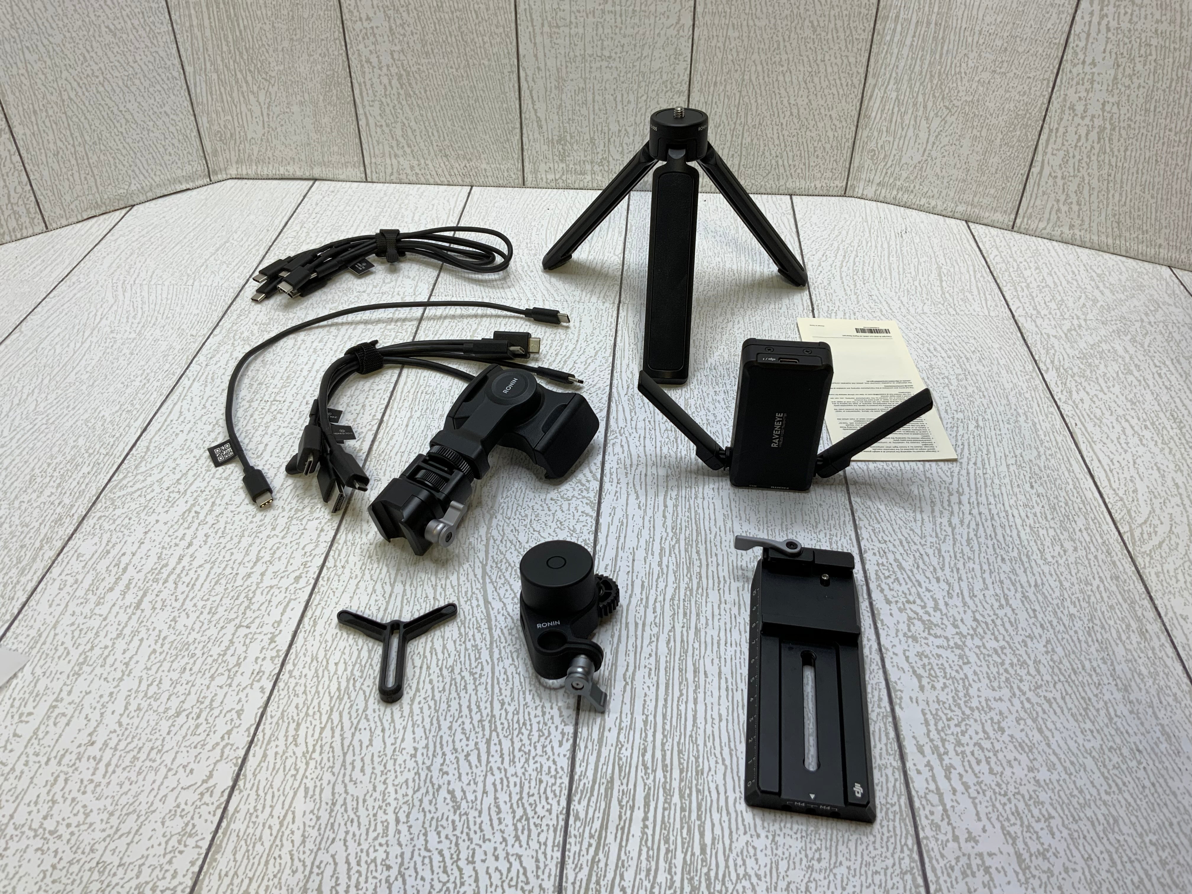 DJI RSC 2 Combo - 3-Axis Gimbal Stabilizer for DSLR and Mirrorless Camera (7916634636526)